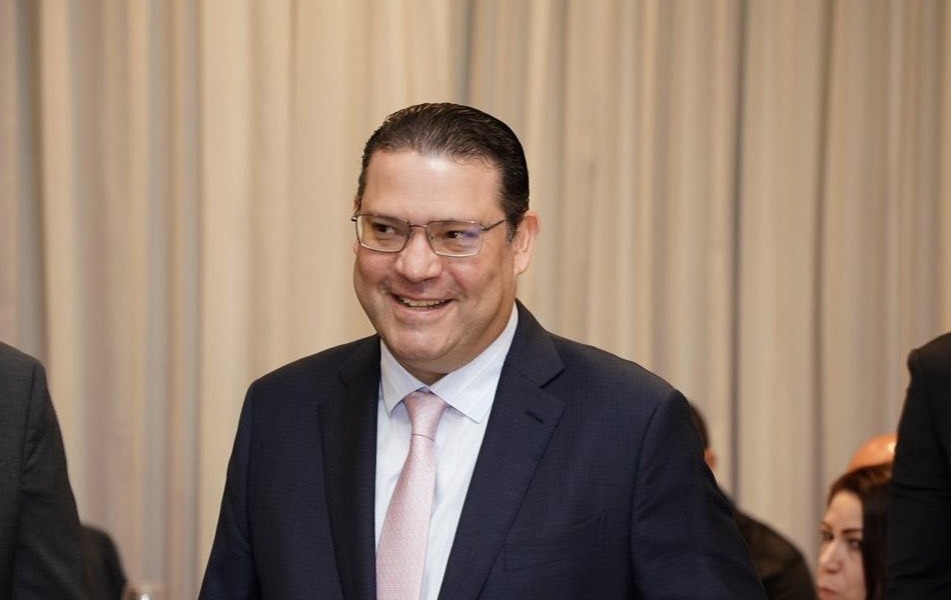 Reconocen a Yayo Sanz Lovatón como el Mejor Servidor Público del Año 2025 –  Periódico Hechos News